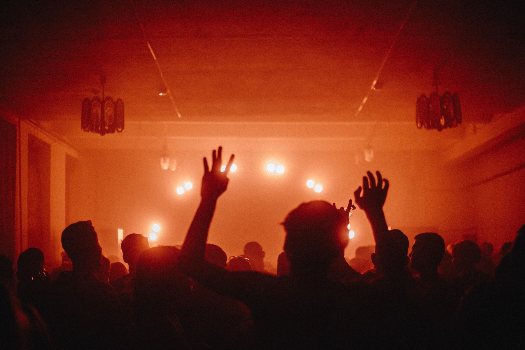 Geheimtipp Hamburg Event Wochenende Club Party Feiern Uebel Und Gefährlichunsplash 1 Geheimtipp Hamburg Event Wochenende Club Party Feiern Uebel Und Gefährlichunsplash 1 – ©Unsplash