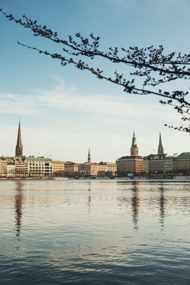 Geheimtipp Hamburg Alster B&uuml;rgerfest Unsplash