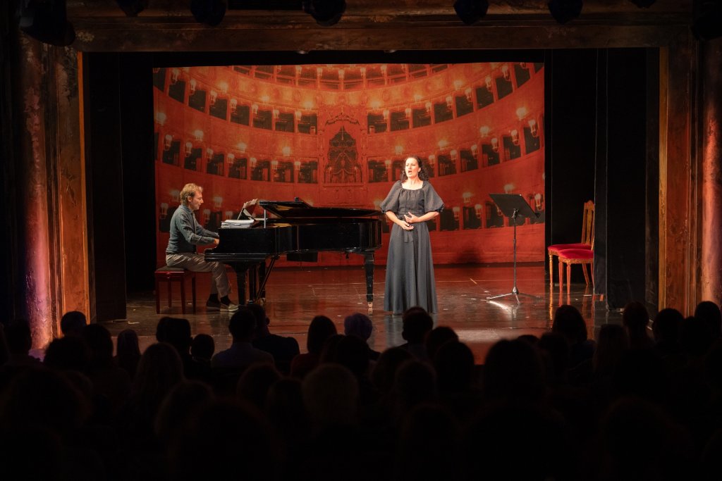 Theaternachthamburg Alleetheater Foto G2baraniak