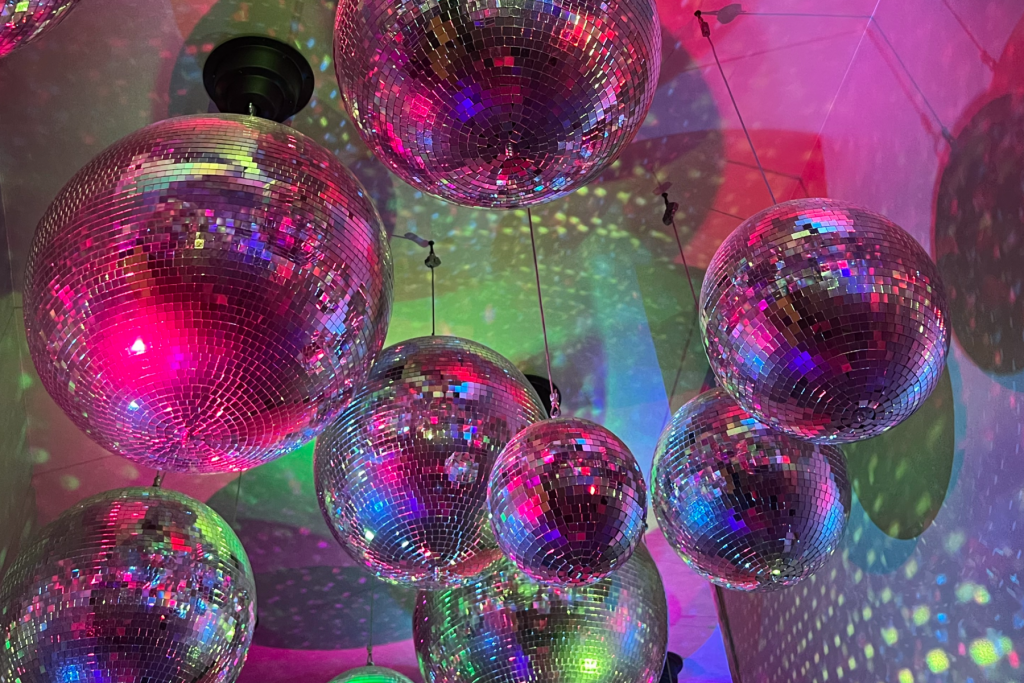 Discokugeln &ndash; &copy;Dupe Photos