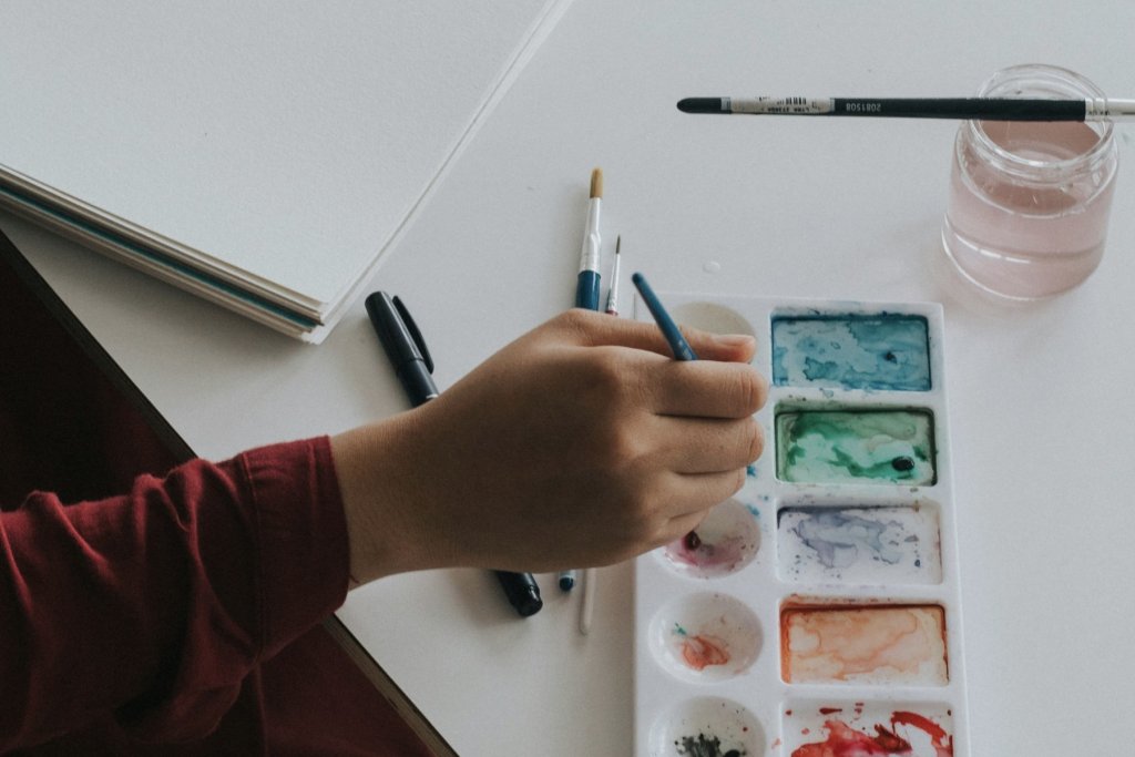 Painting Unsplash &ndash; &copy;Unsplash